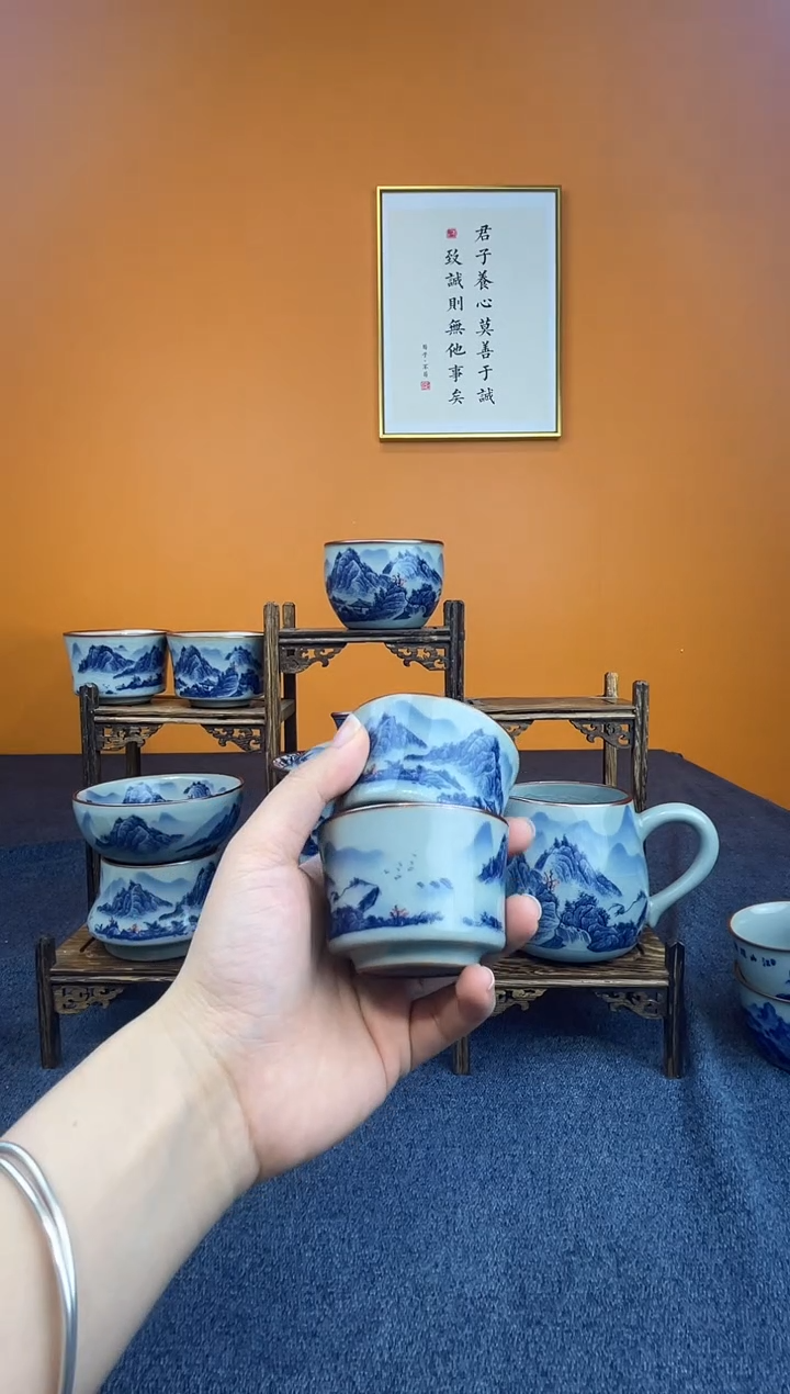 再***✨景德镇釉里红8件加2客杯