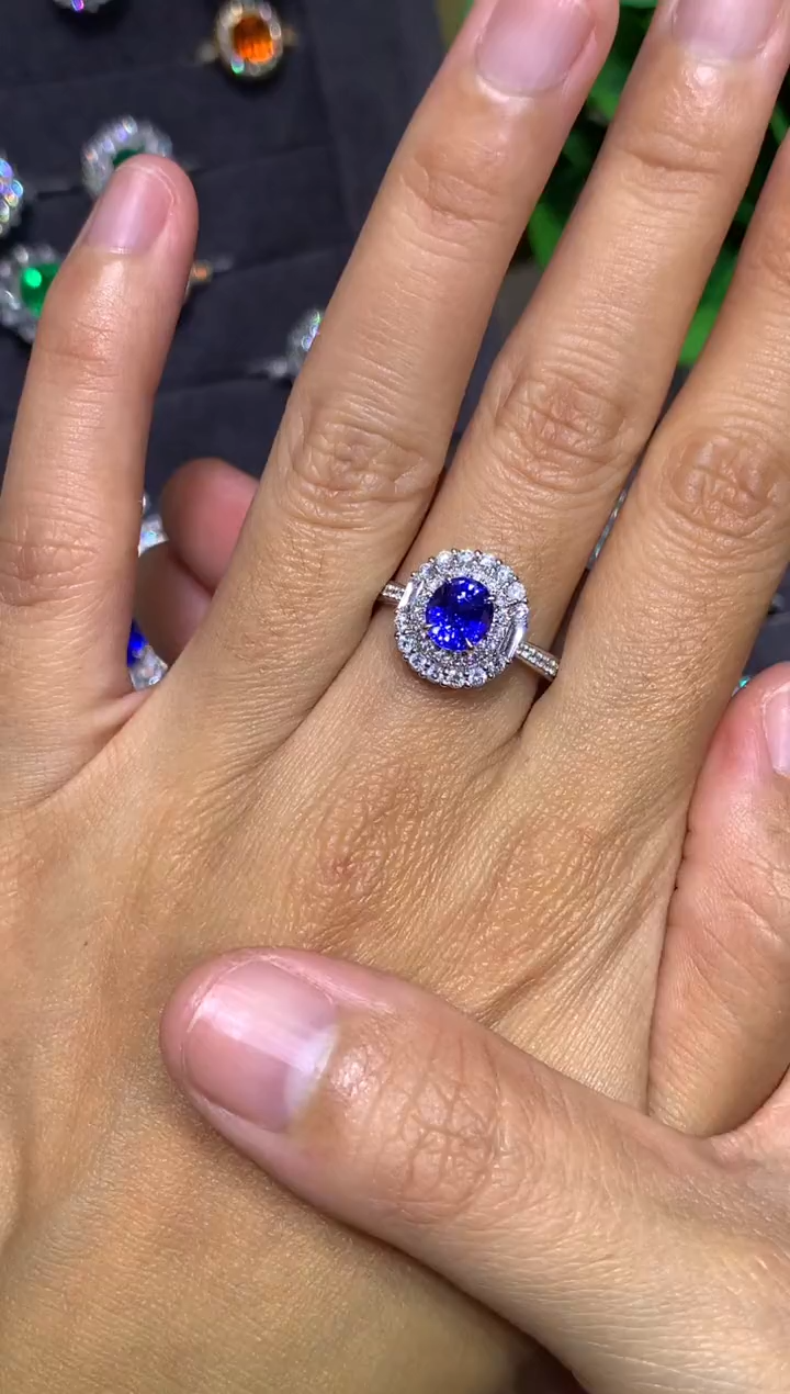戒指蓝宝石18K金镶嵌1.18CT