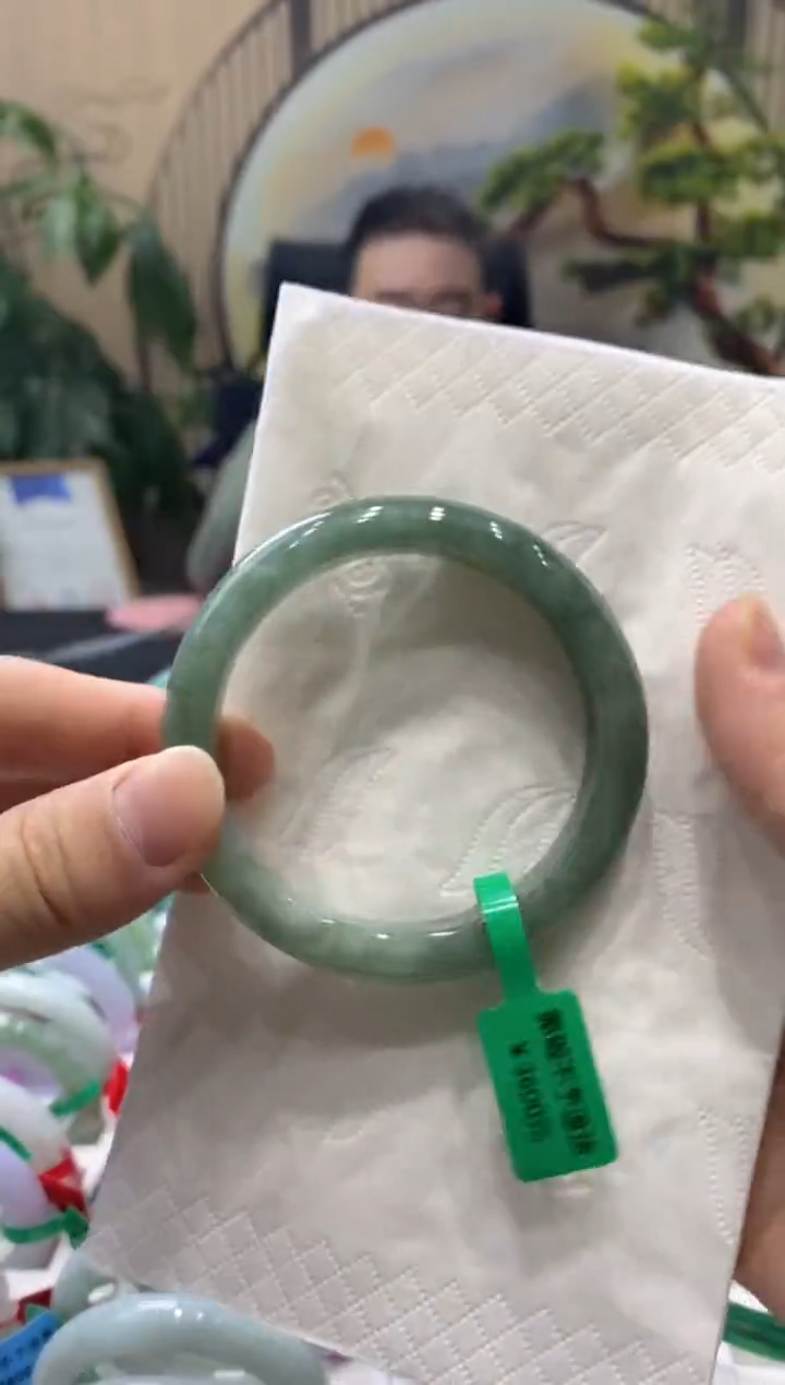 【闪购商品】翡翠手镯未镶嵌000014477