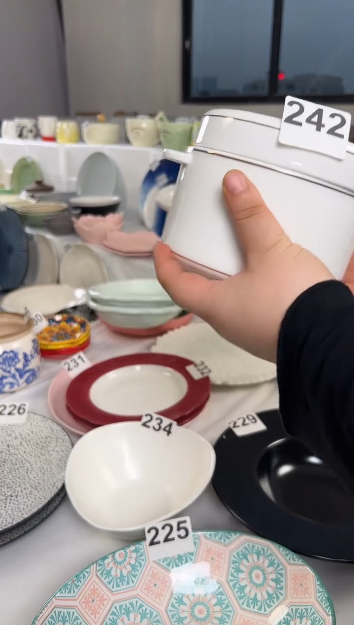 瓷微瑕默认发-炖盅800毫升242