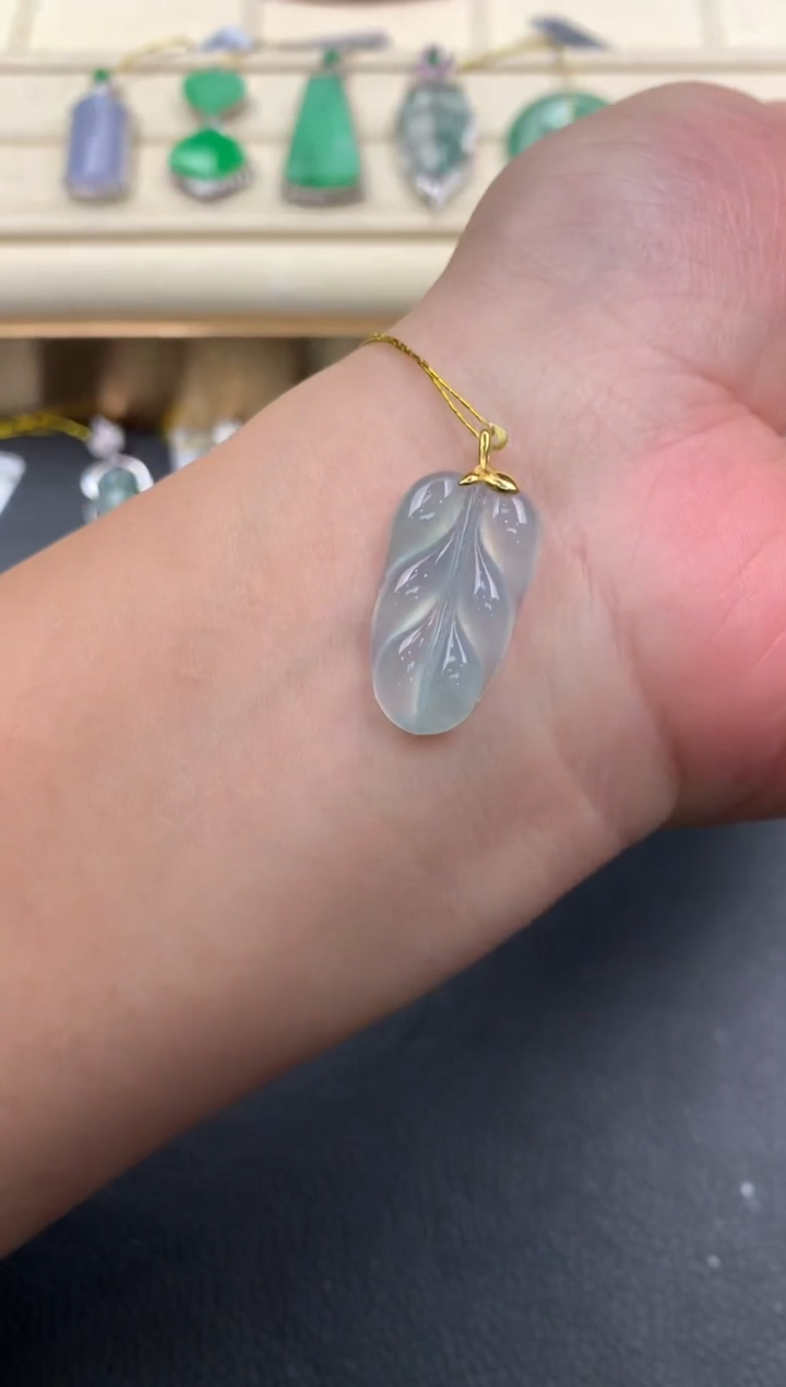 【闪购商品】翡翠颈饰18K金镶嵌D388