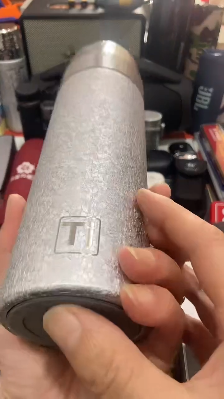 瓷片闪购商品  如图所示