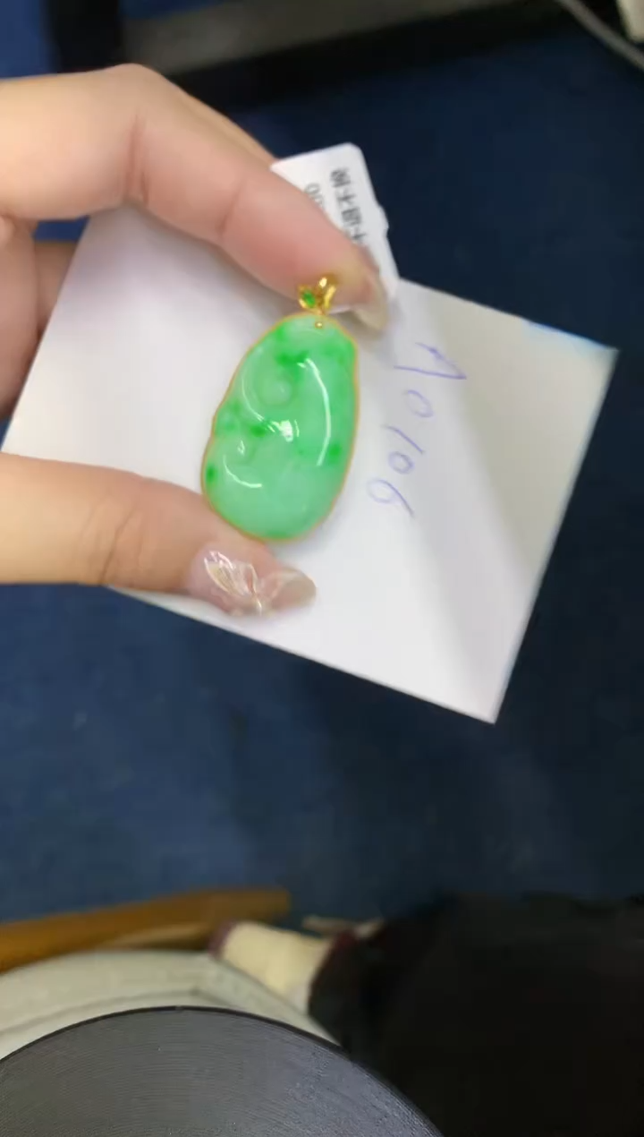 【闪购商品】翡翠颈饰18K金镶嵌000000000000