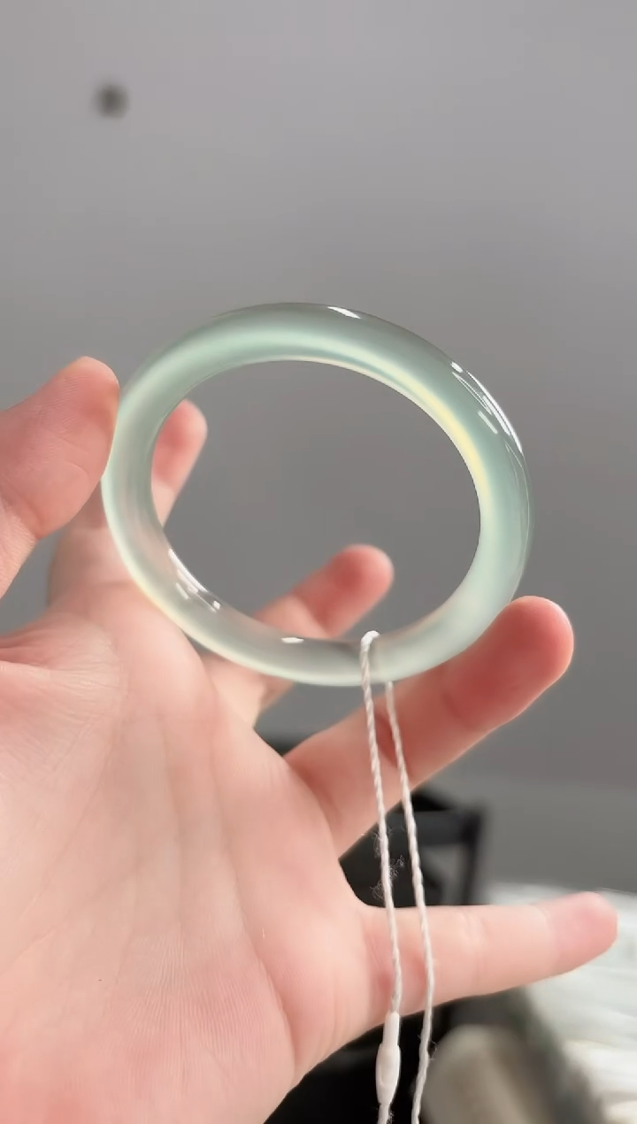 玛瑙/玉髓手镯未镶嵌58圈