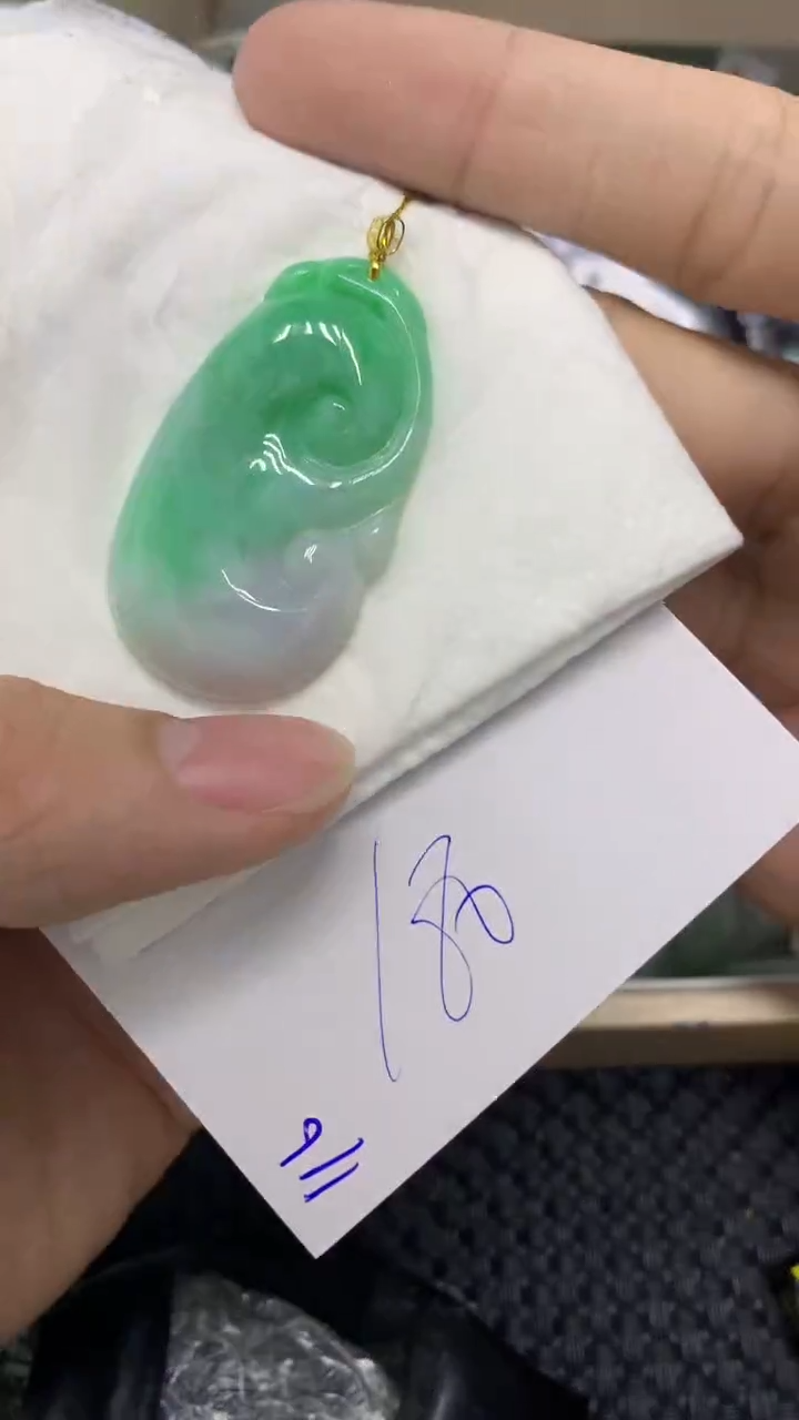 颈饰18K金镶嵌翡翠缅甸A货翡翠