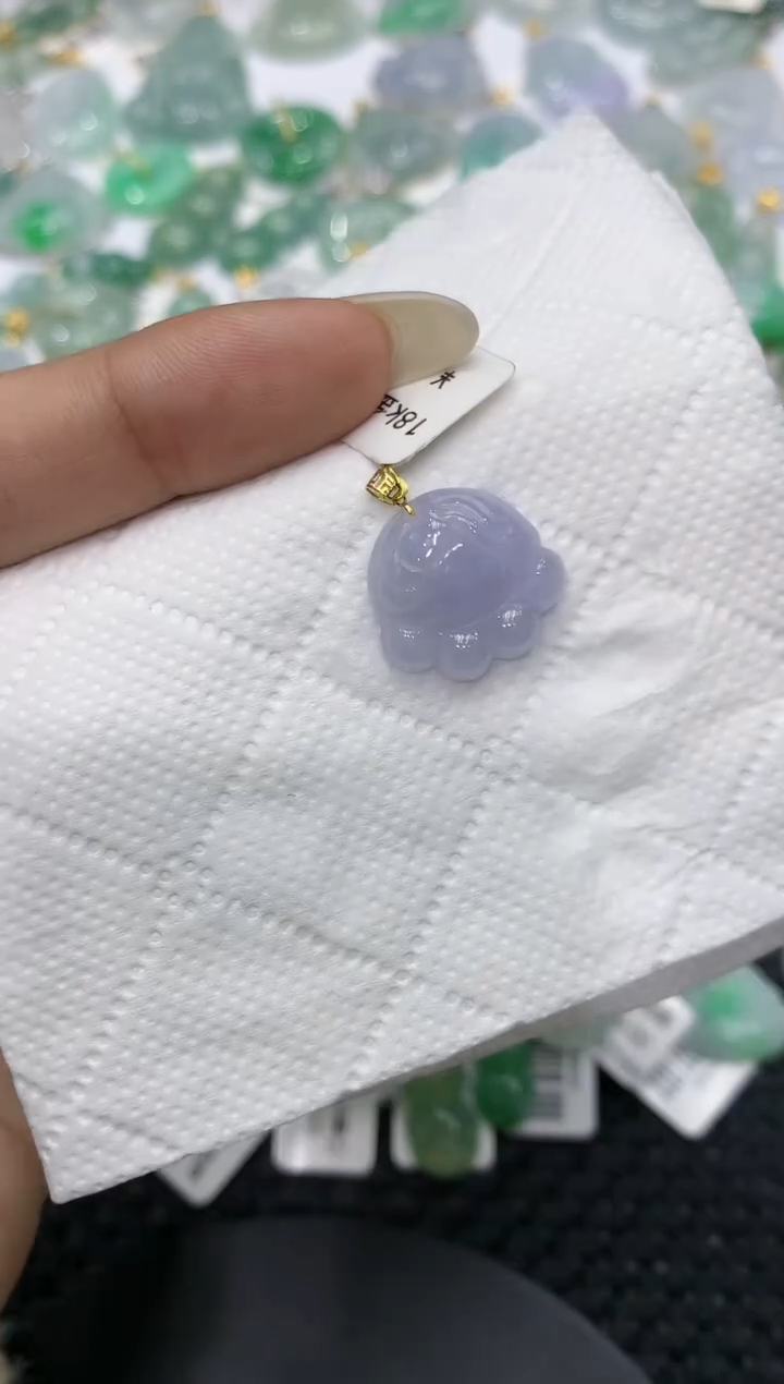 颈饰18K金镶嵌翡翠111111111111