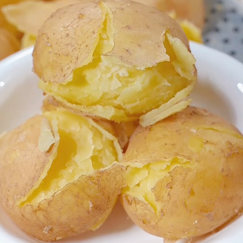 贵州威宁老品种黄皮黄心土豆软糯沙面洋芋马铃薯当季农家肥蔬菜