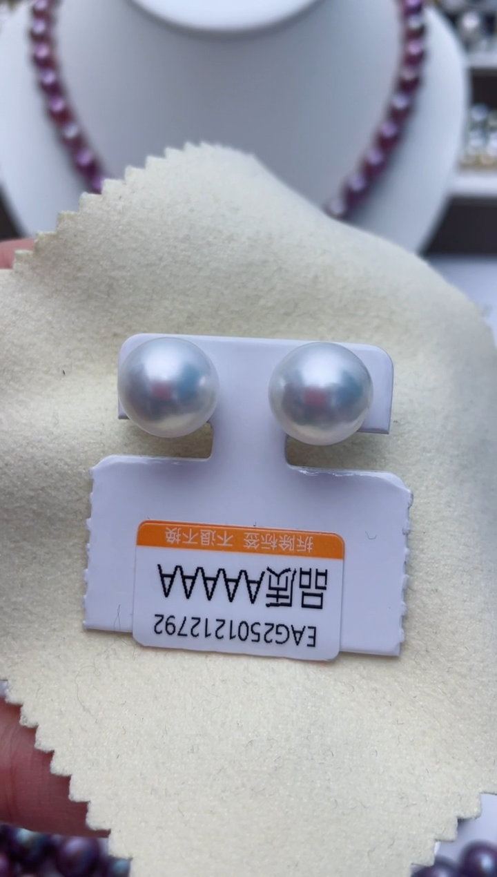 【闪购商品】海水珍珠耳饰18K金镶嵌W44