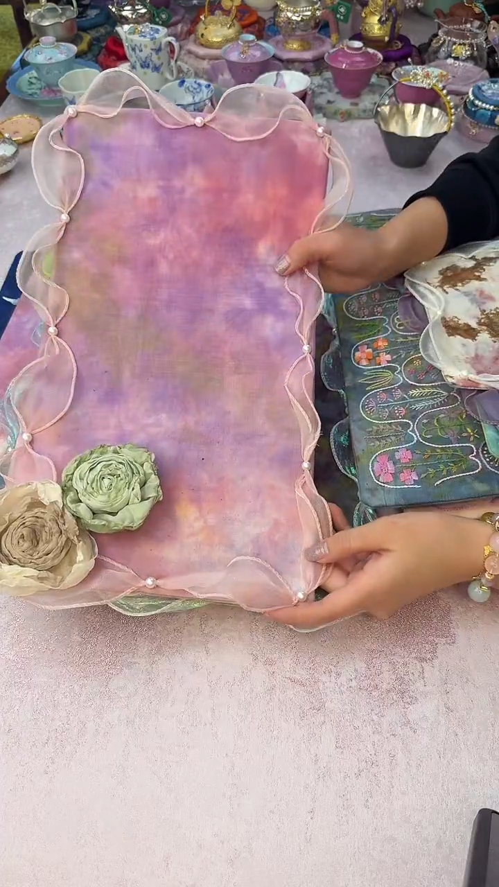 32扎染玫瑰茶席  