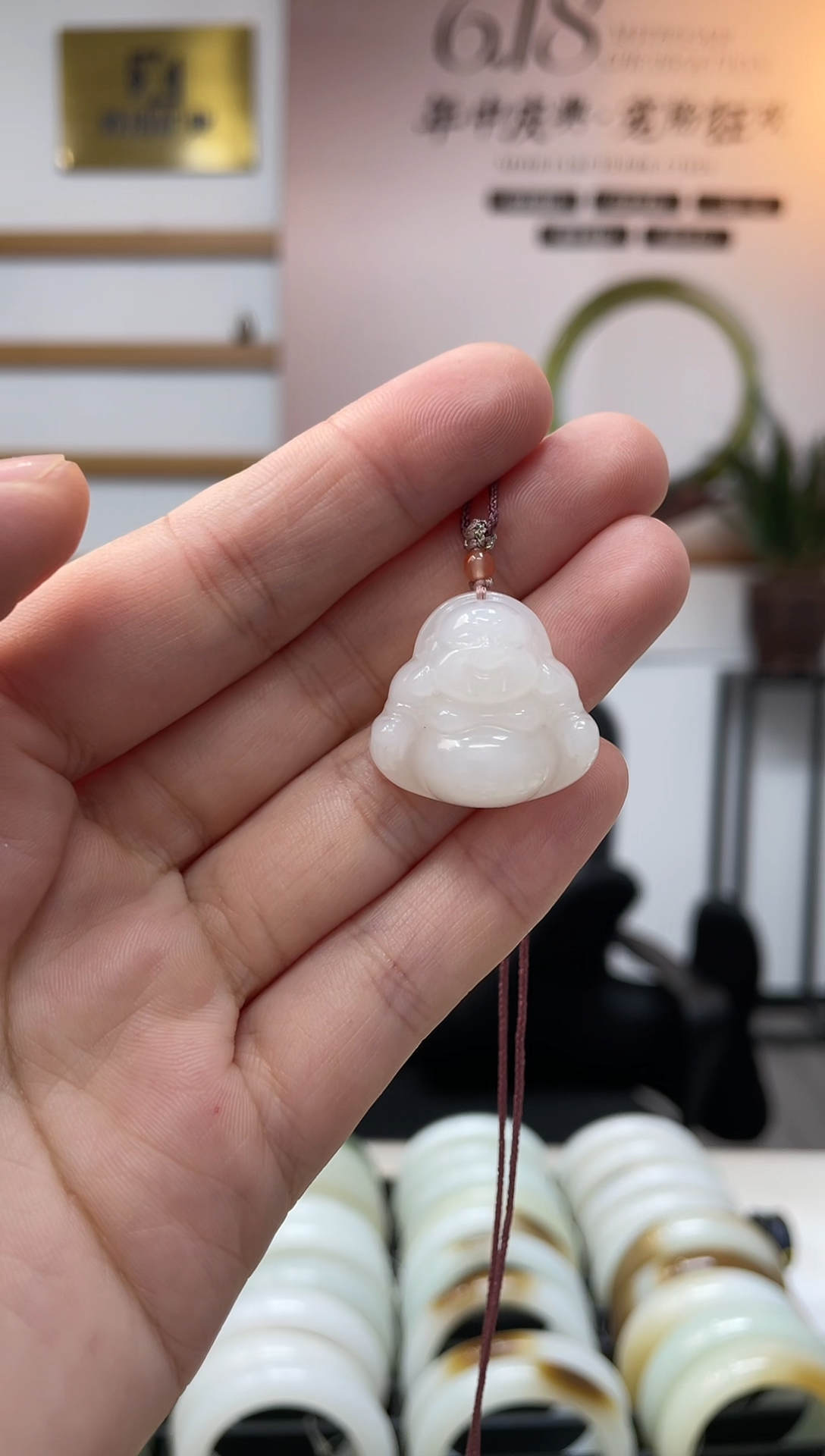 和田玉未镶嵌颈饰佛公吊坠随机发一件