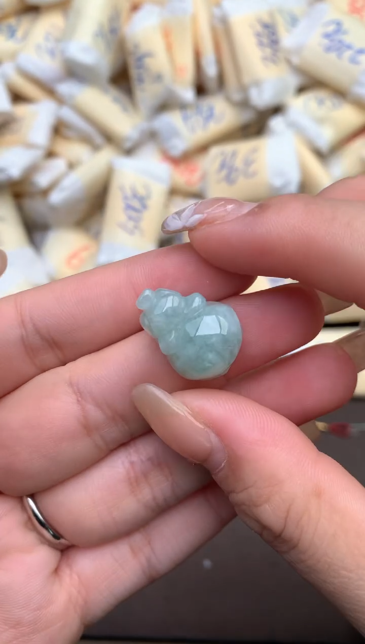 【闪购商品】翡翠挂件未镶嵌—