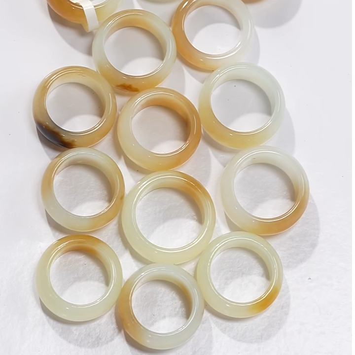 【潮生珠宝】·臻品·和田玉新疆且末糖白戒圈多样性发一件