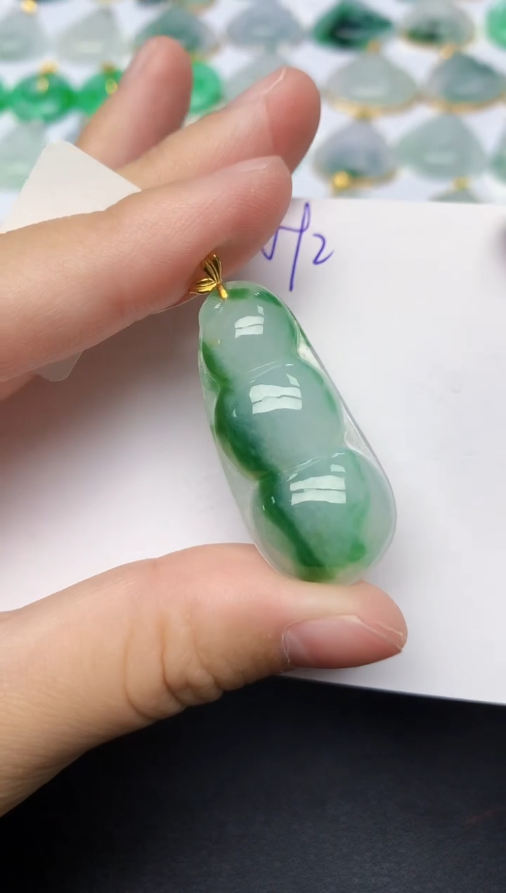 颈饰18K金镶嵌翡翠天然缅甸A货翡翠百元以上9元证书费自理 