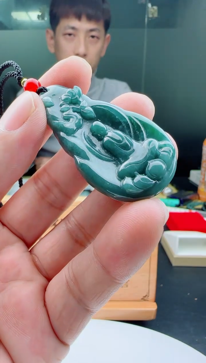 【闪购商品】翡翠颈饰未镶嵌111111111