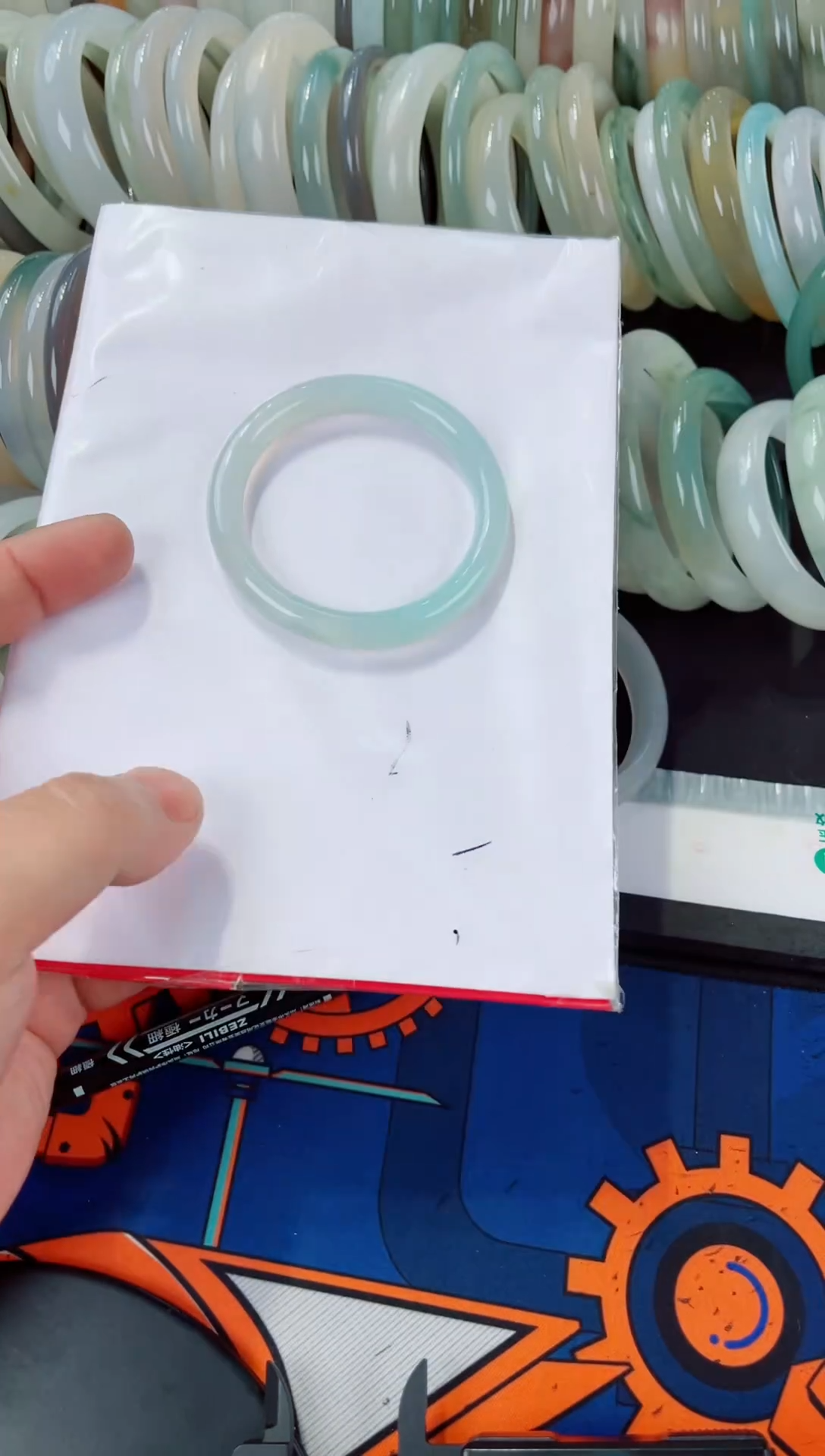 石英质玉手镯未镶嵌97