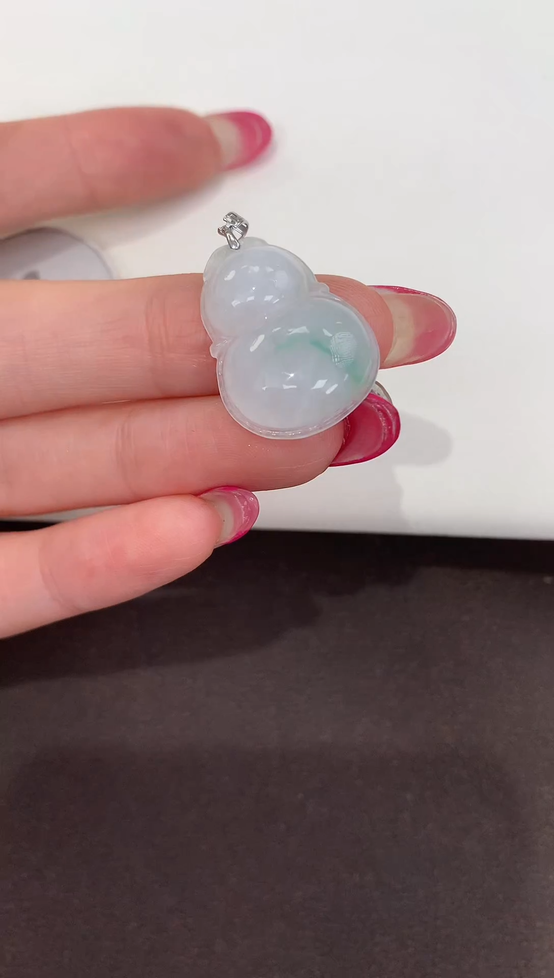 颈饰18K金镶嵌翡翠缅甸a货翡翠