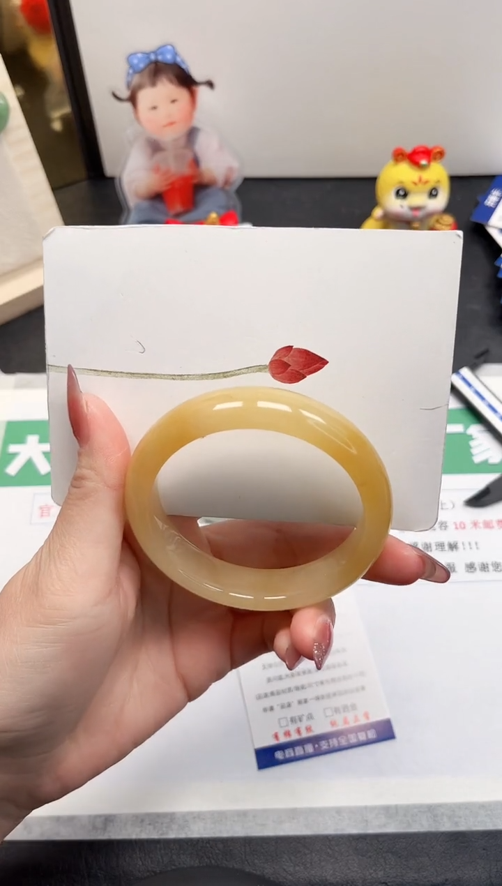 【闪购商品】石英质玉手镯未镶嵌286-58.4