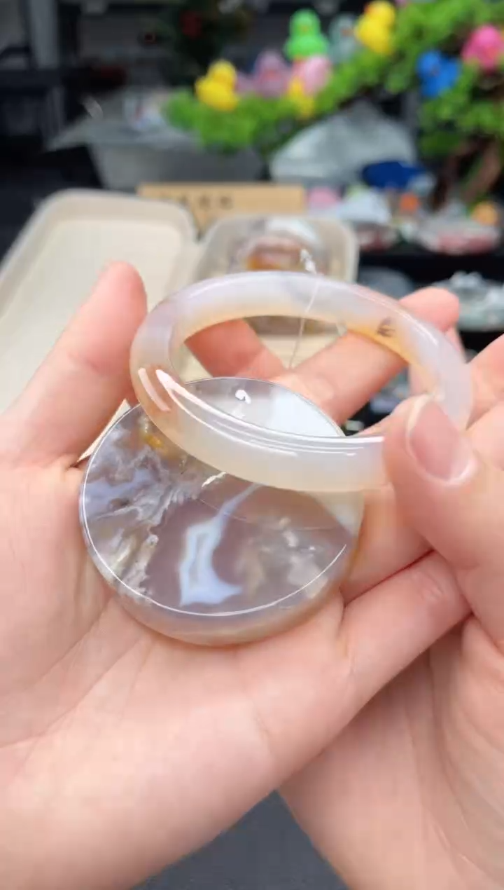 石英质玉未镶嵌手镯58圈口（赠品镯心）3503641