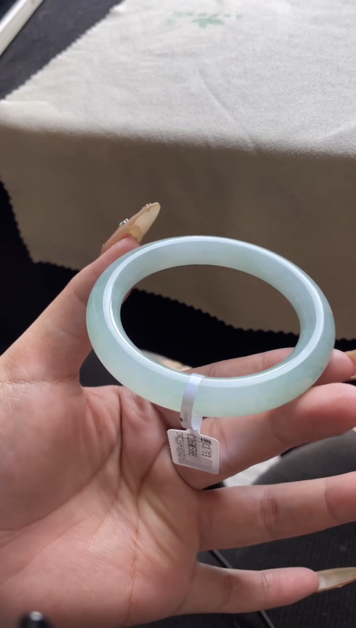 未镶嵌手镯翡翠三天鉴赏期