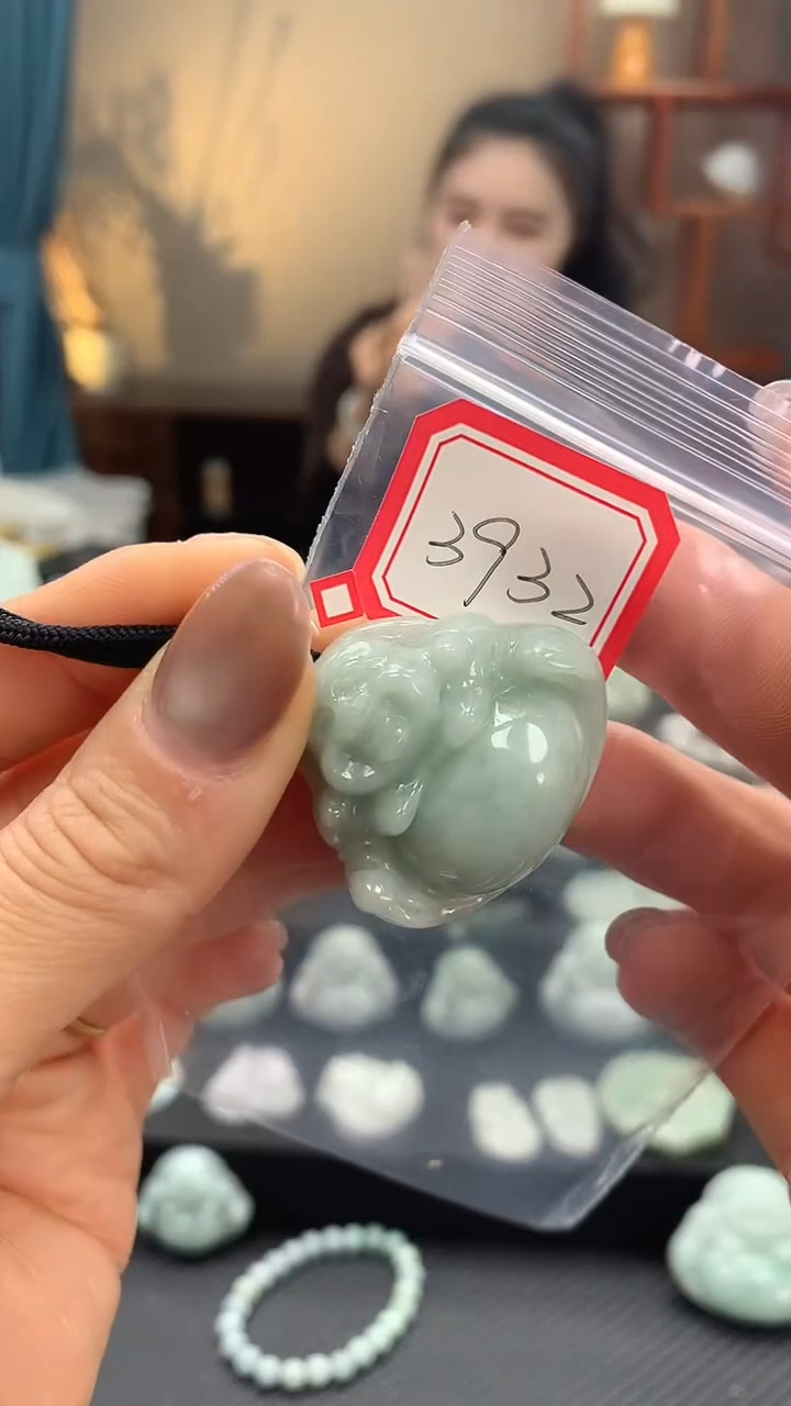 颈饰未镶嵌翡翠佛公3932