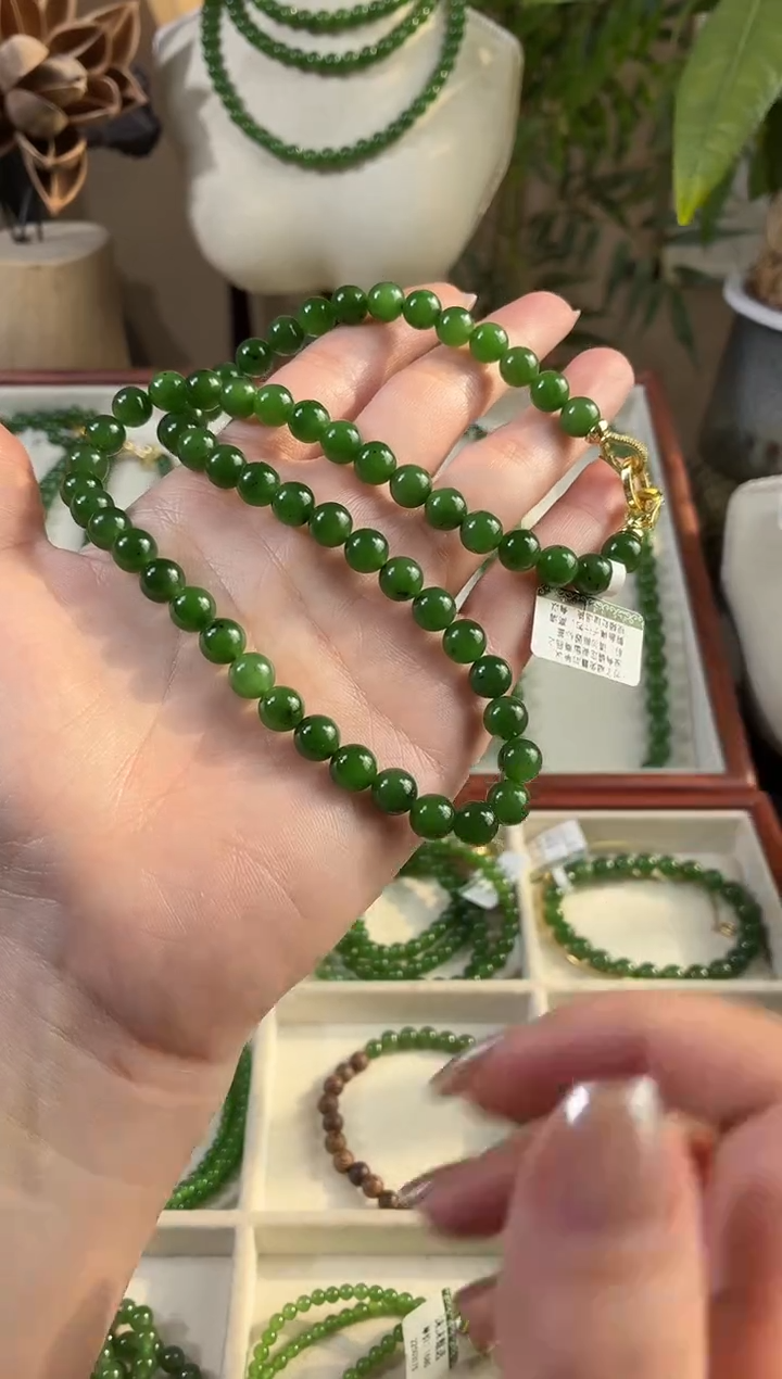 颈饰未镶嵌和田玉（碧玉）8辣阳绿微矿锁骨链