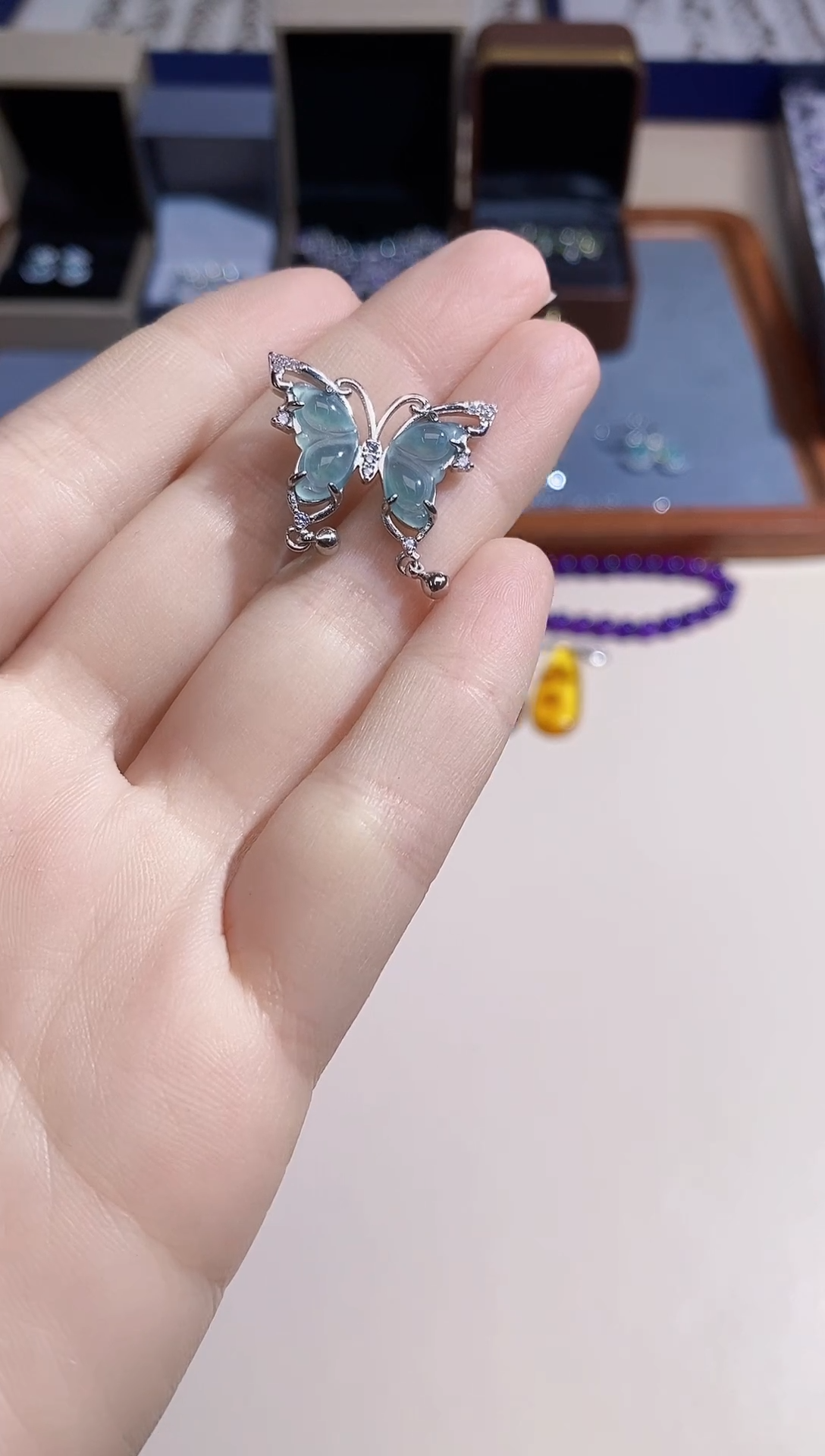 【闪购商品】翡翠吊坠(不含链)未镶嵌多样性 发其一  【44】