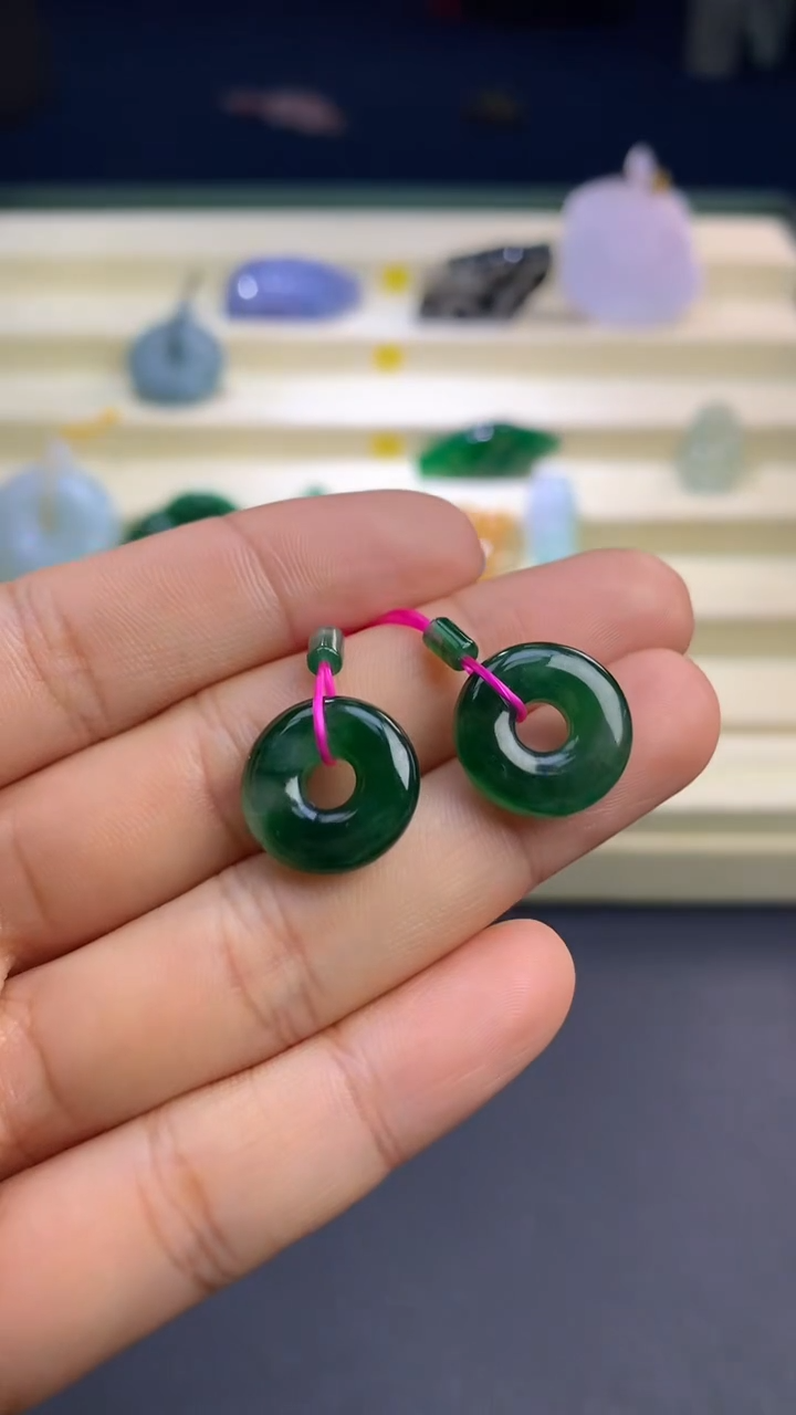 【闪购商品】定制翡翠未镶嵌          甜甜圈