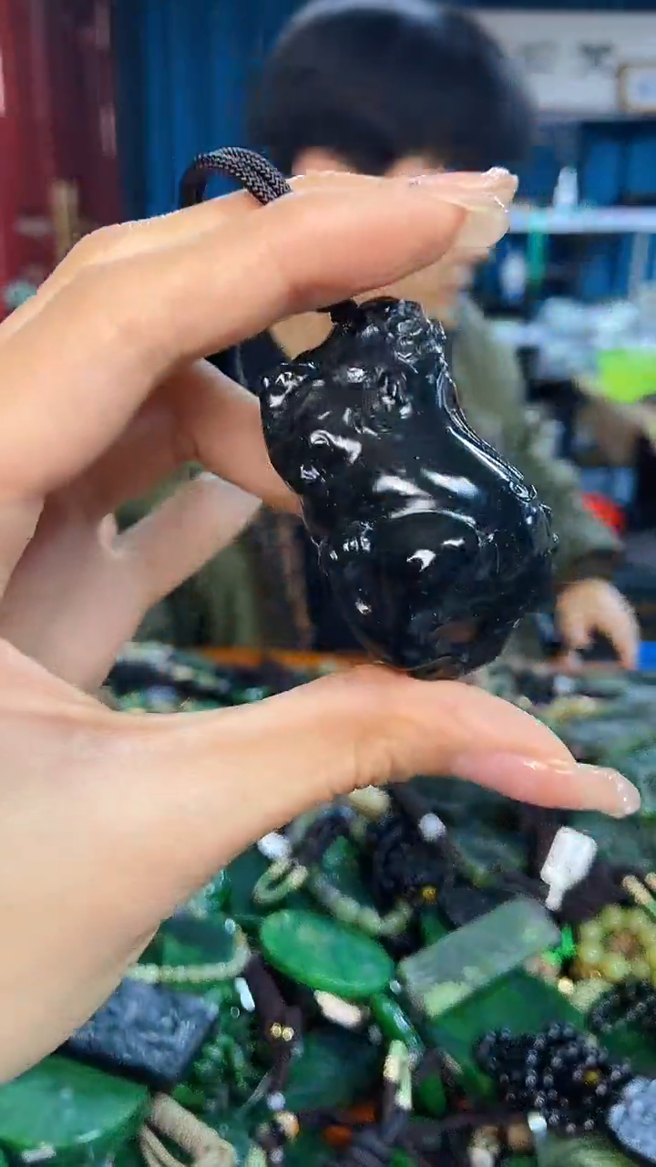 未镶嵌和田玉挂件1