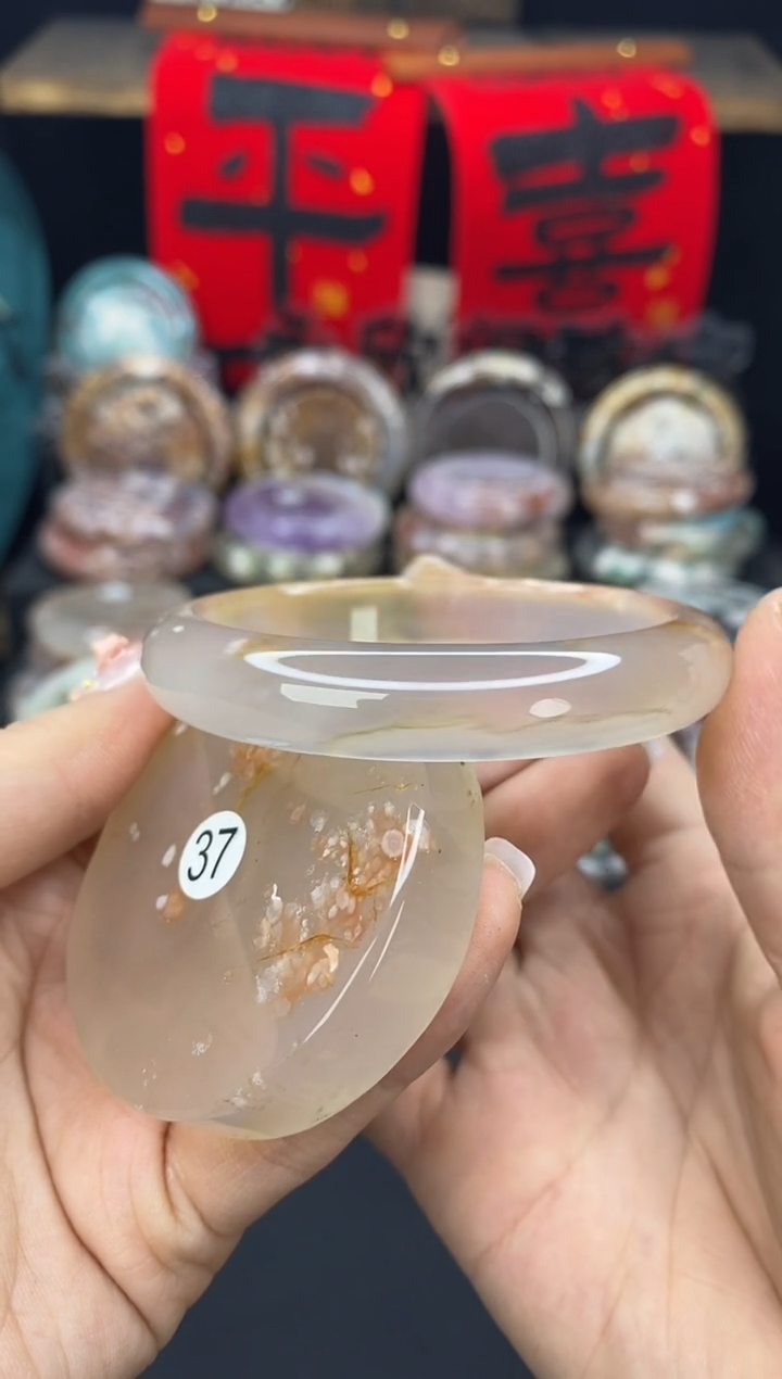 【闪购商品】石英质玉手镯（圆镯）未镶嵌55