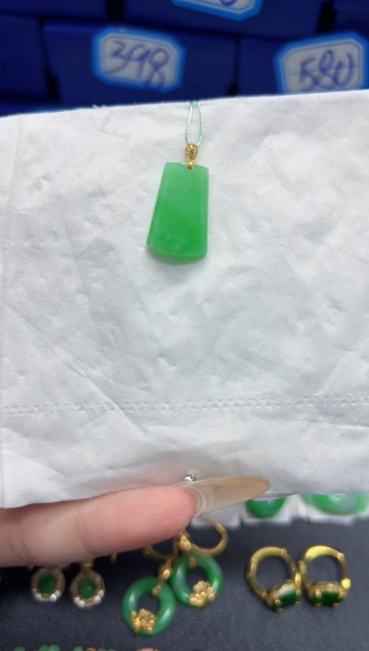 【闪购商品】翡翠颈饰18K金镶嵌Y缅料A货/支持复检/一件