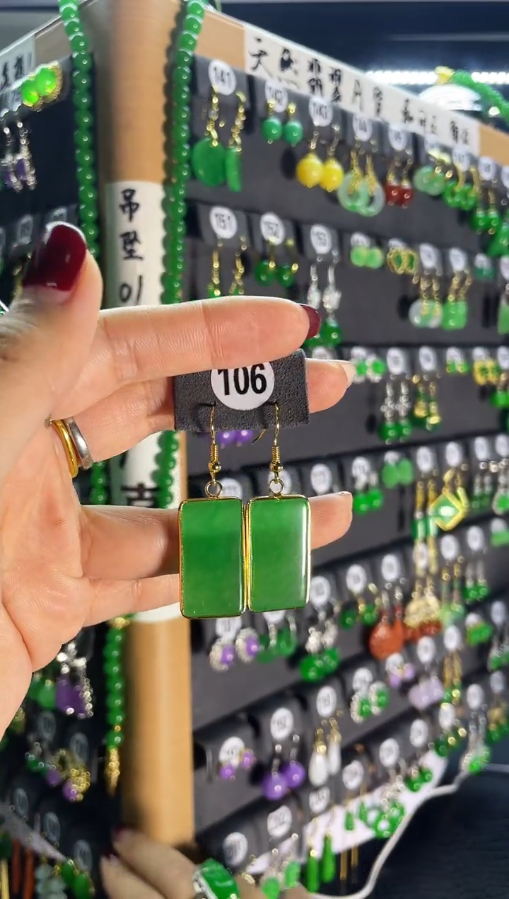 【闪购商品】翡翠耳饰银S925镶嵌106..