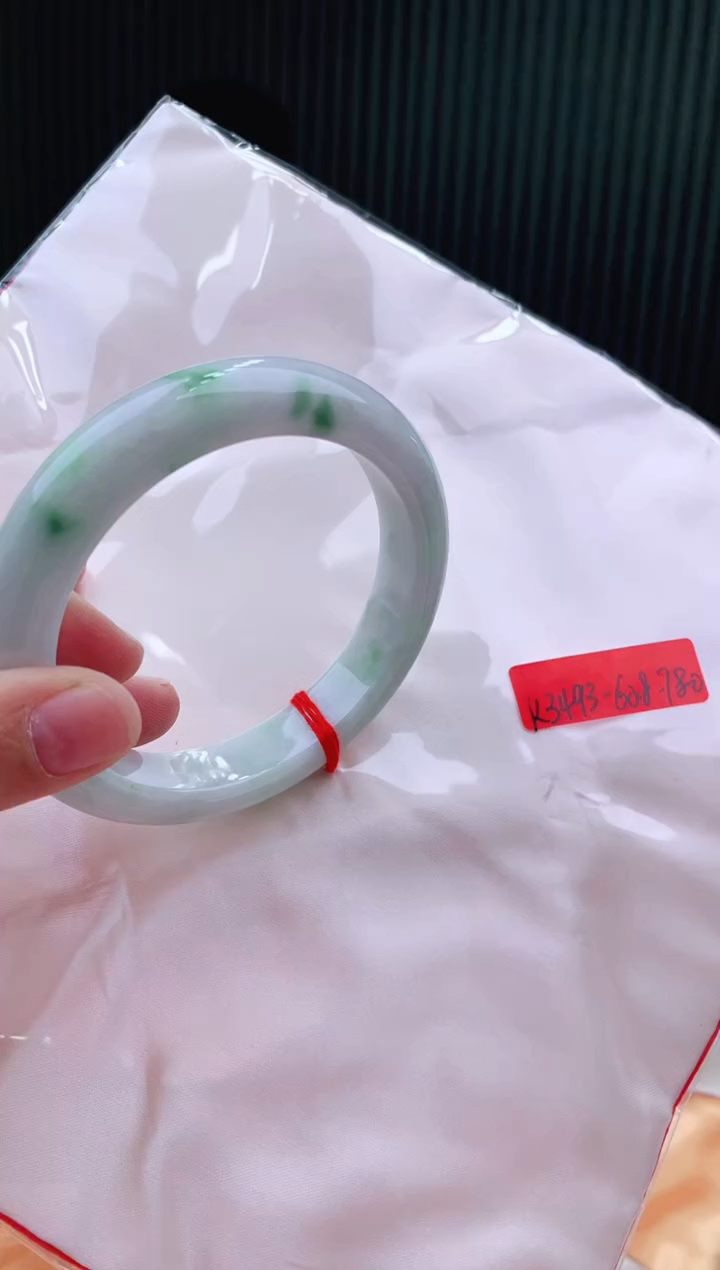 未镶嵌手镯翡翠60+