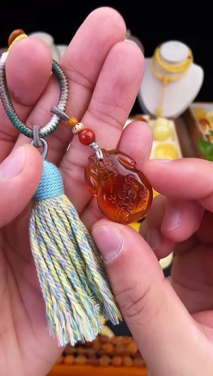 琥珀未镶嵌珠宝奇石柒月