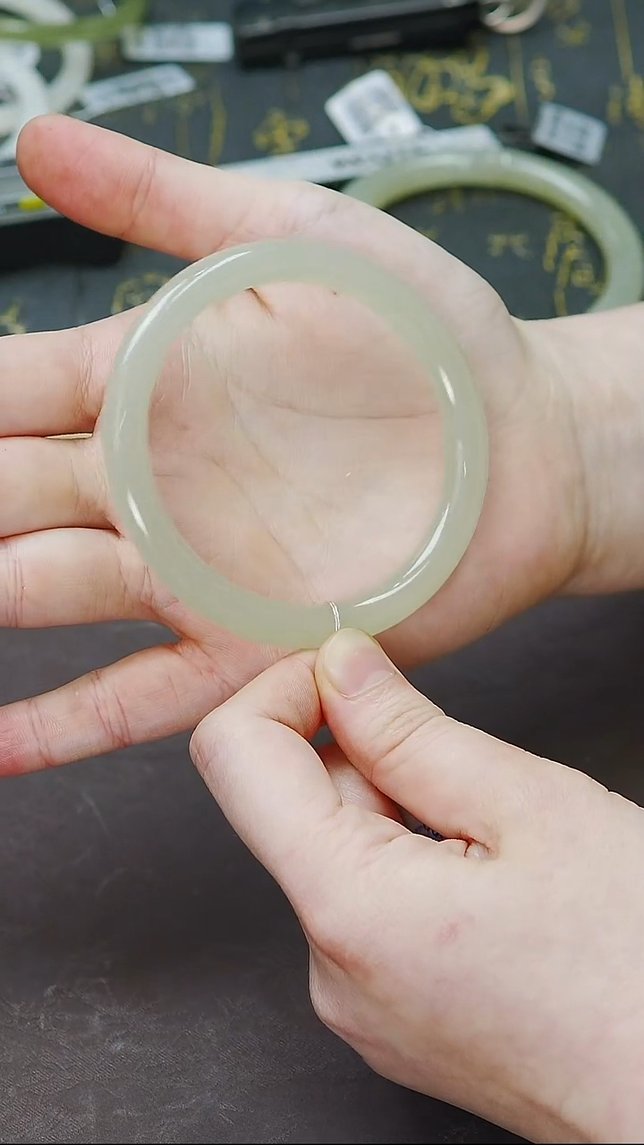 未镶嵌手镯和田玉57-58圈口冰晴葡萄肉
