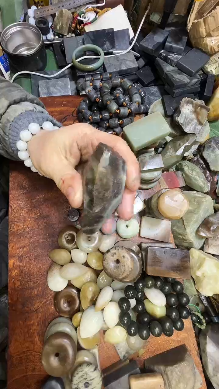 未镶嵌和田玉珠宝半成品1