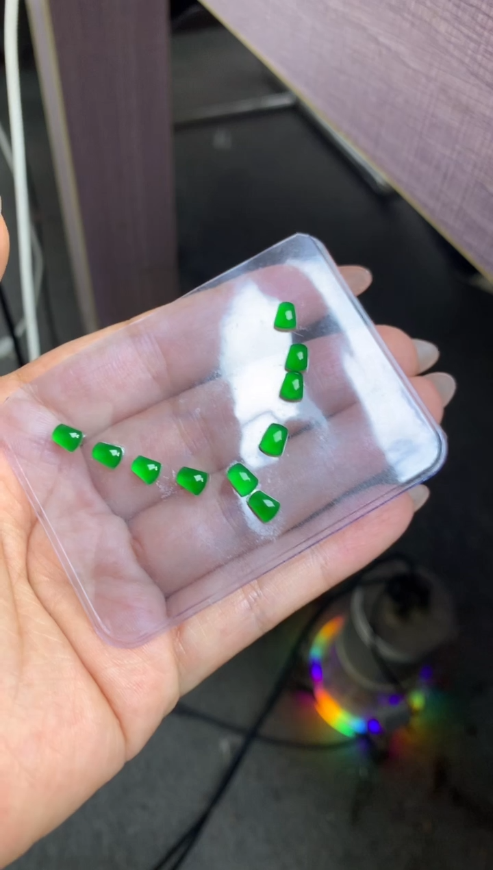 【闪购商品】定制翡翠未镶嵌毛货