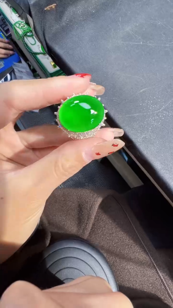 【闪购商品】定制翡翠未镶嵌蛋面1