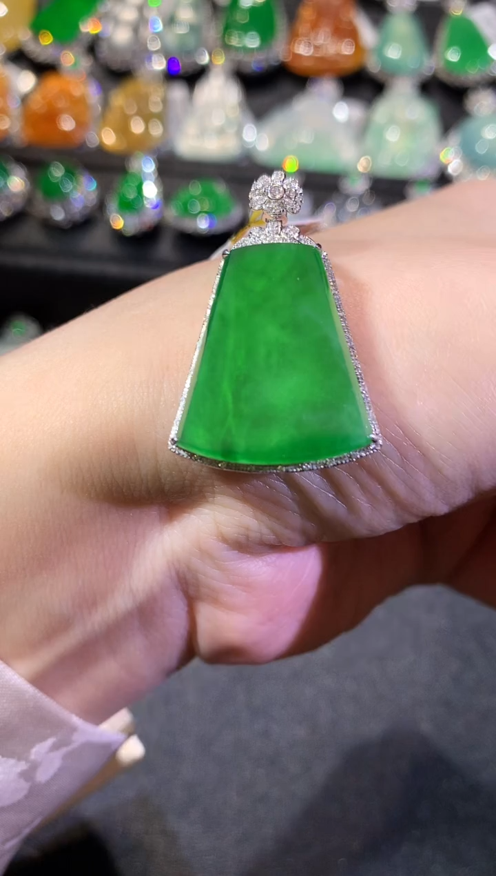 【闪购商品】翡翠吊坠(不含链)18K金镶嵌53-无事牌