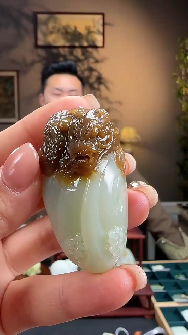 【闪购商品】和田玉吊坠未镶嵌糖玉龙c4449