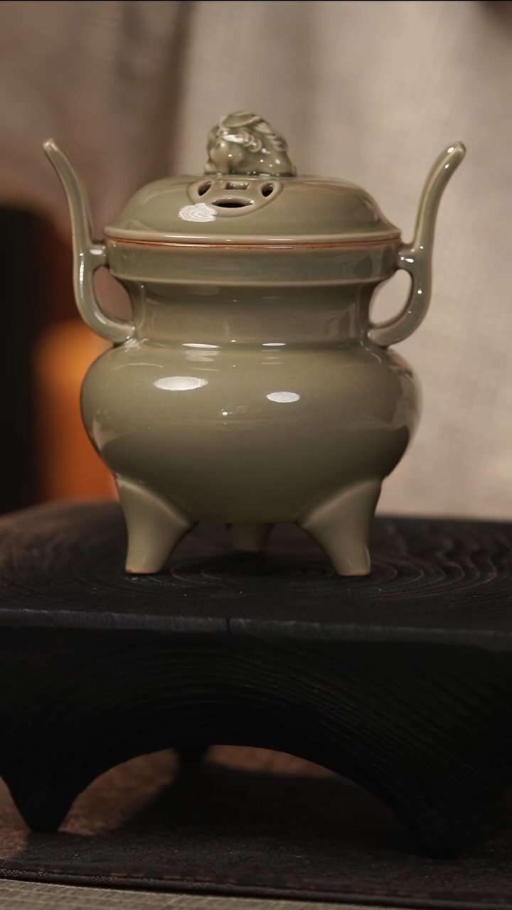 【闪购商品】王印老师作品 /越窑青瓷香炉（二级品）