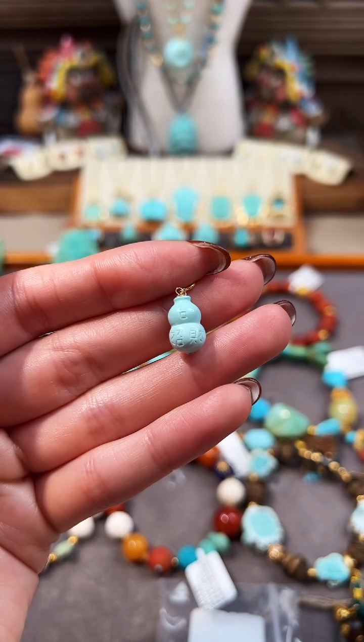 18K金镶嵌绿松石提溜葫芦