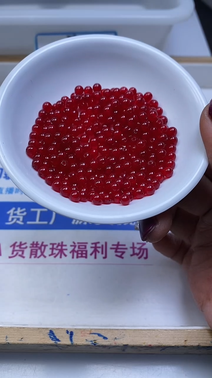 未镶嵌散珠玛瑙/玉髓B502 鸽血红4mm100个8.8元