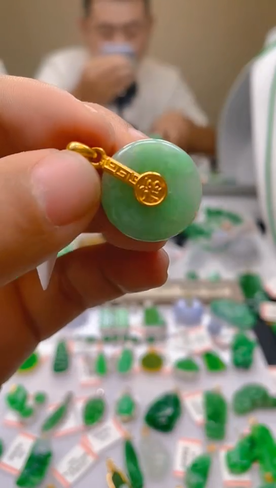 【闪购商品】翡翠颈饰18K金镶嵌新号开播，全场乱卖