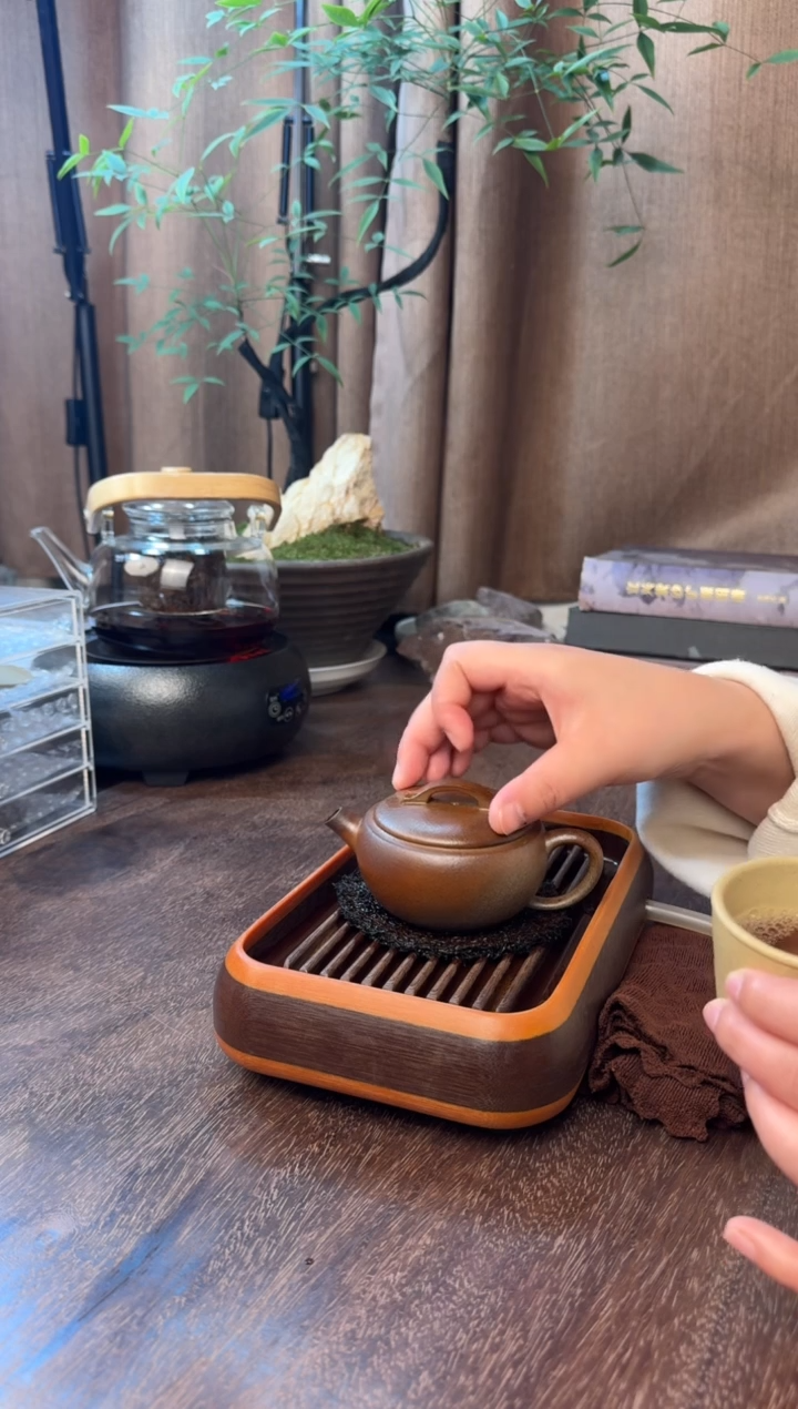 茶壶紫砂汉瓦-半手工制-宝山降坡泥-30目-容量：150CC“裸烧柴烧”