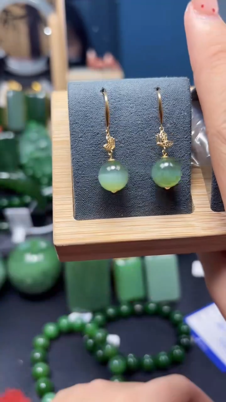 【闪购商品】和田玉（碧玉）挂件18K金镶嵌1