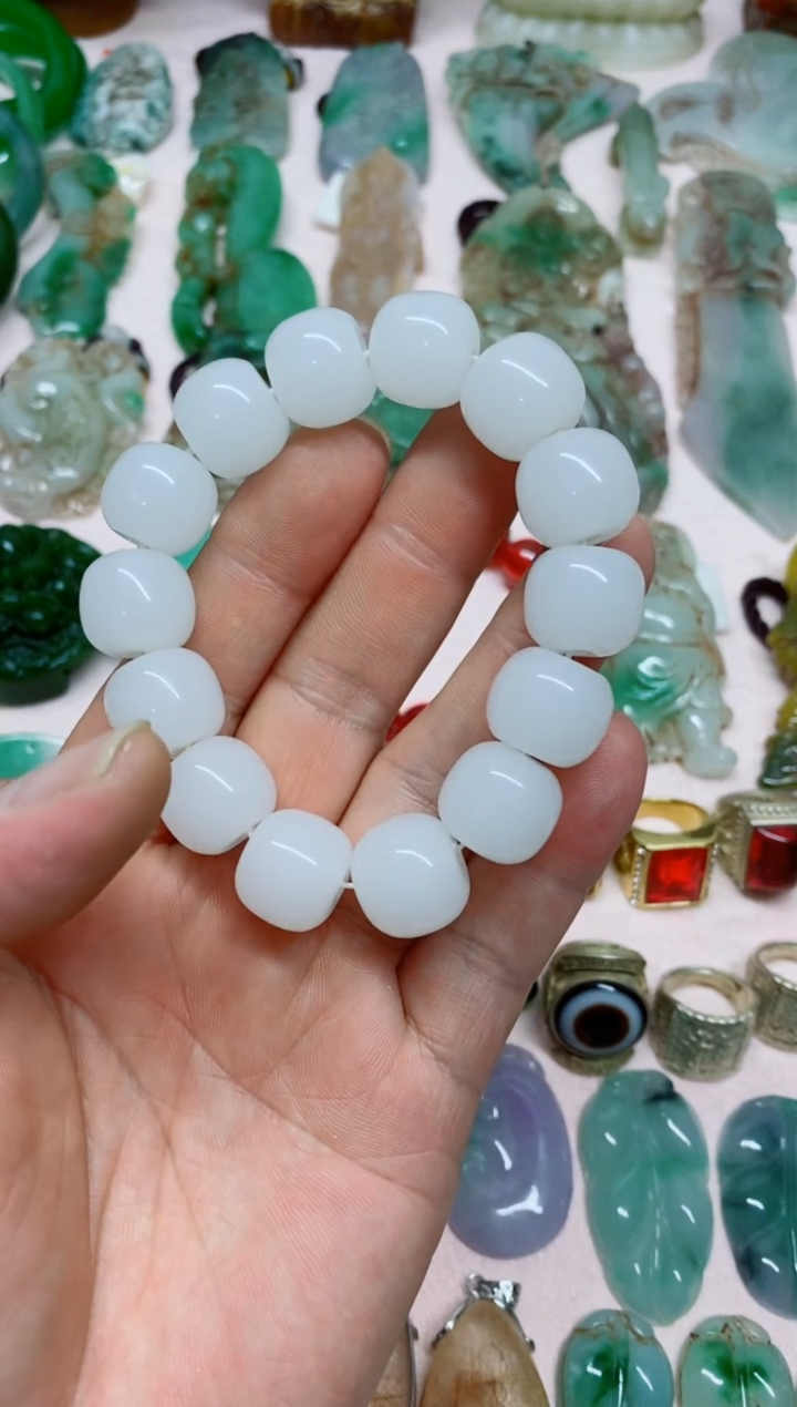 1直播间的实时画面