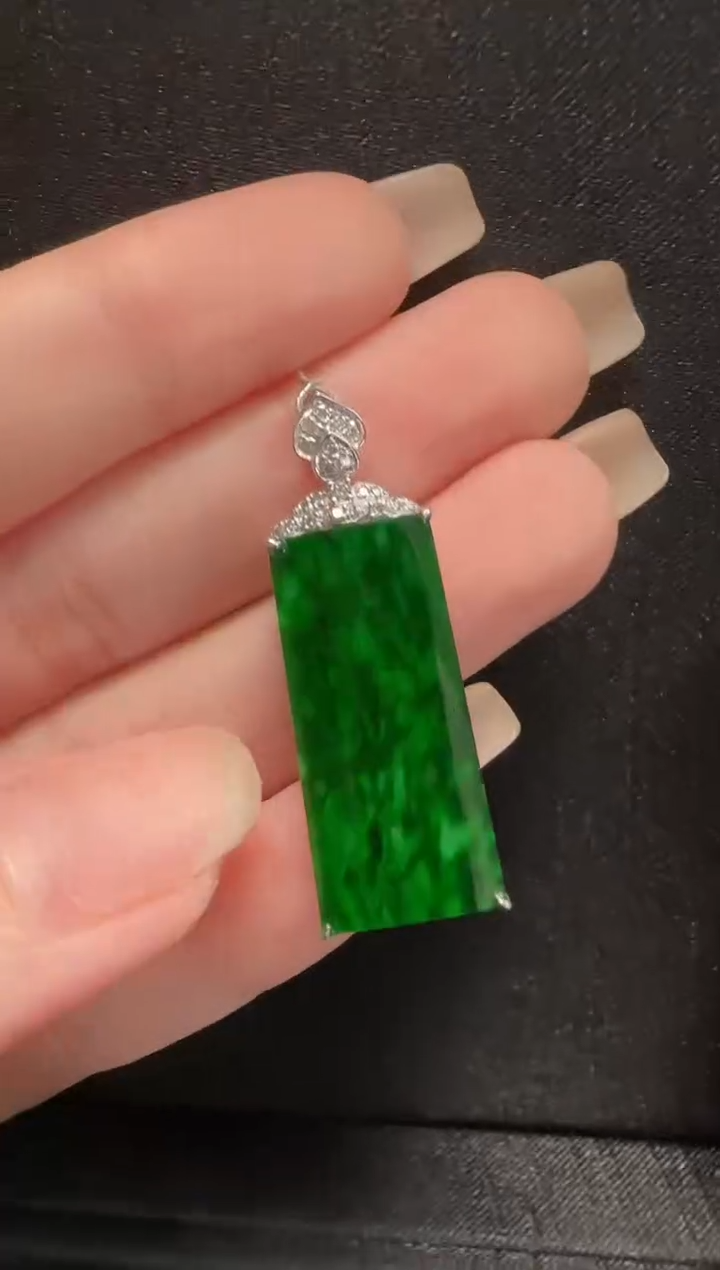 【闪购商品】翡翠颈饰18K金镶嵌925无事牌一个