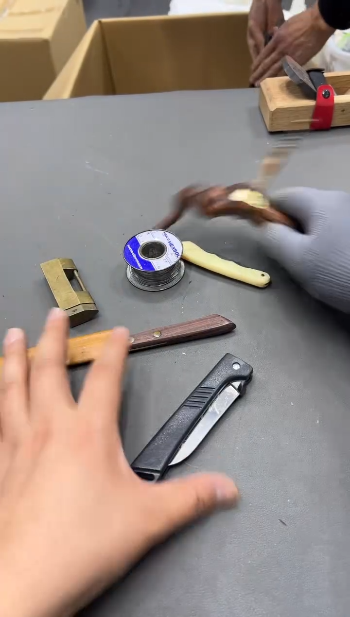 金属大**情工艺品小四孤品收藏