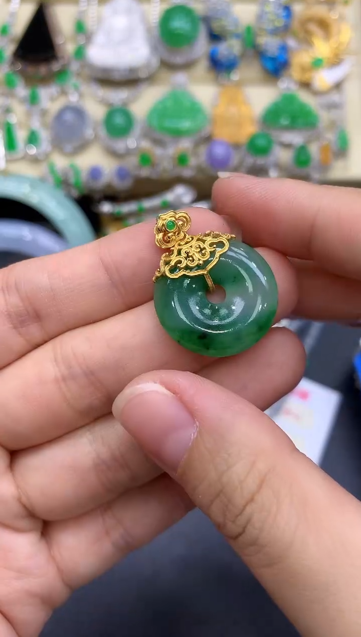 颈饰18K金镶嵌翡翠225-中国好珍宝