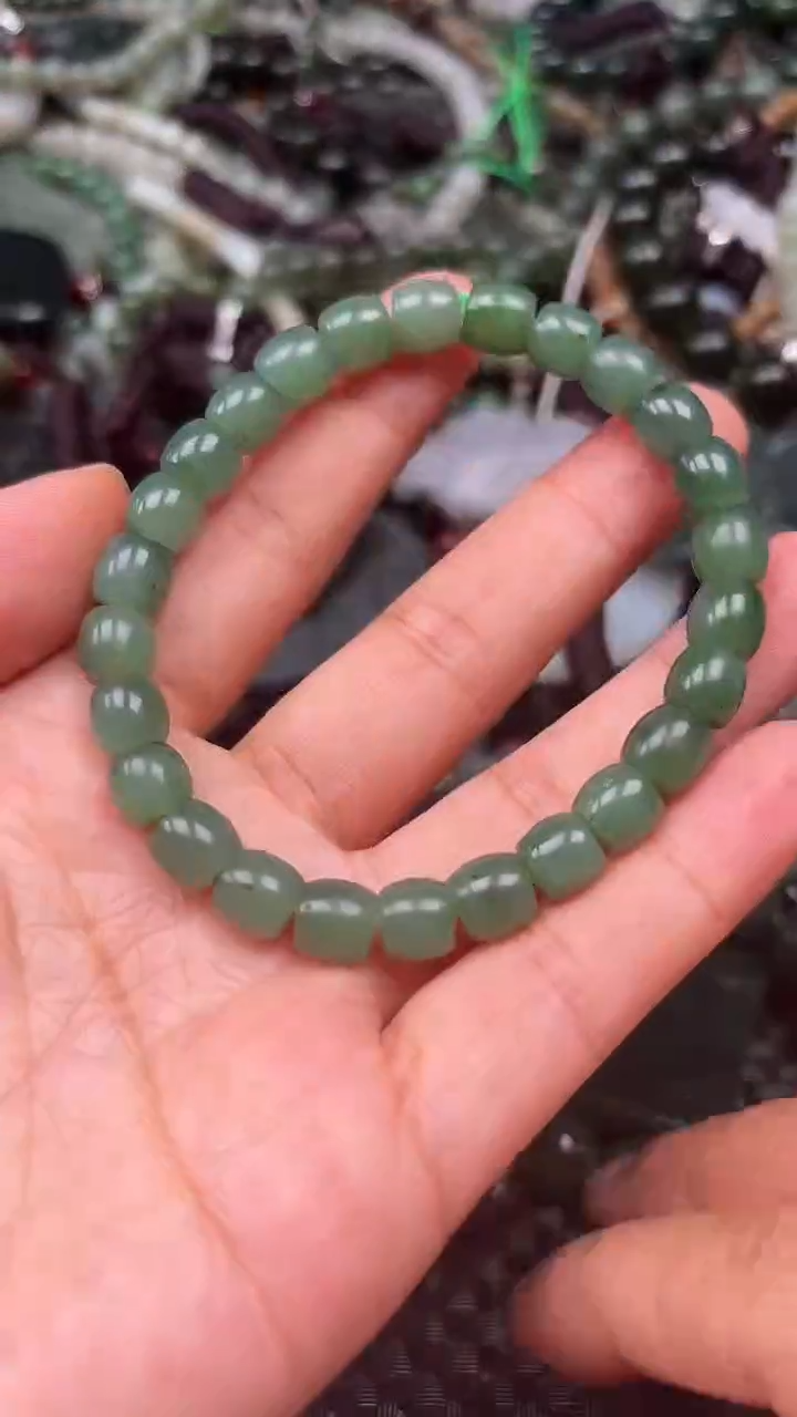 和田玉未镶嵌颈饰1